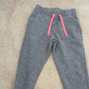 Grey vineyard vines joggers
